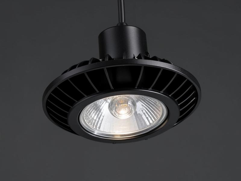 UFO LED high bay light fixture with black die-cast aluminium housing